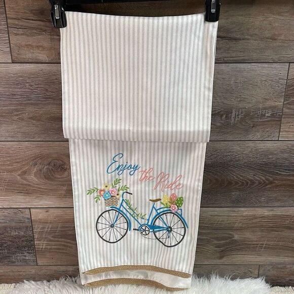 Embroidered Table Runner Blue Beach Bike Spring Basket Flowers Size 70” Length - Picture 4 of 10